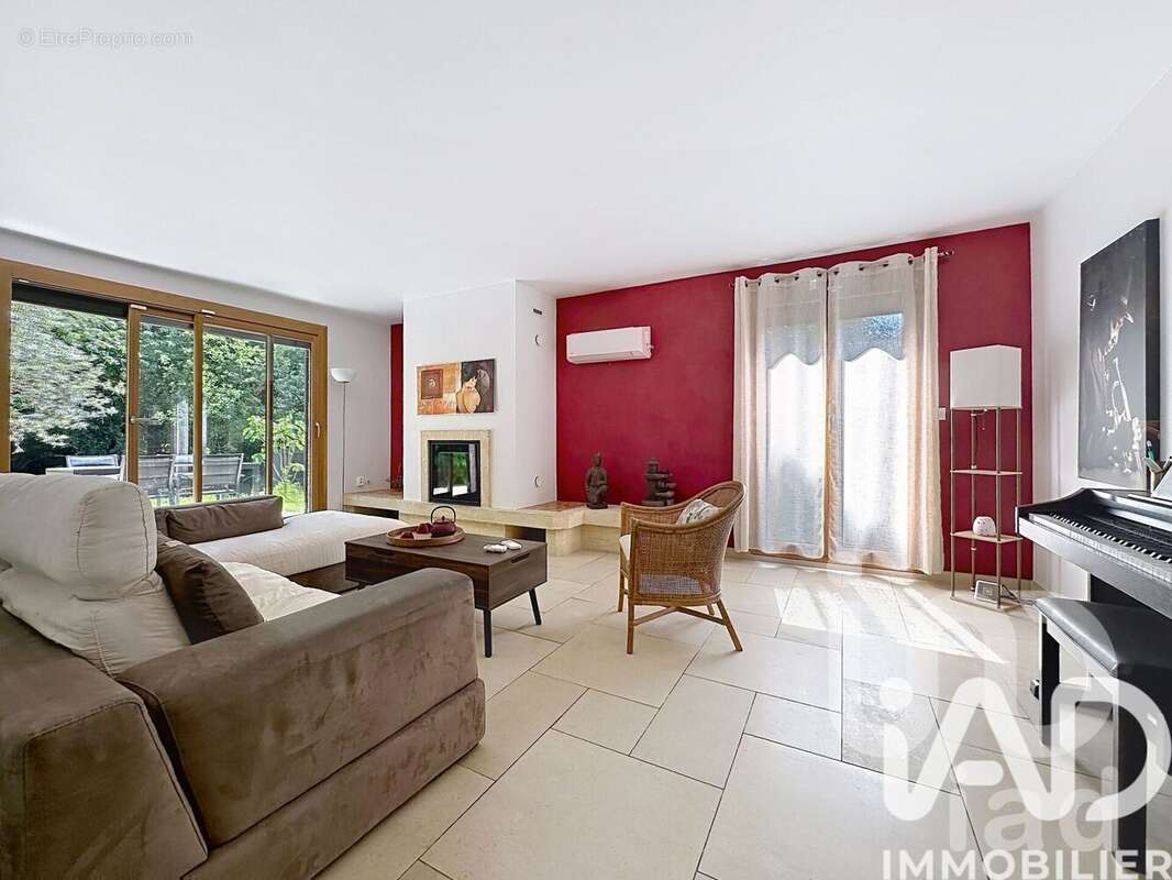 Photo 2 - Maison à RUBELLES
