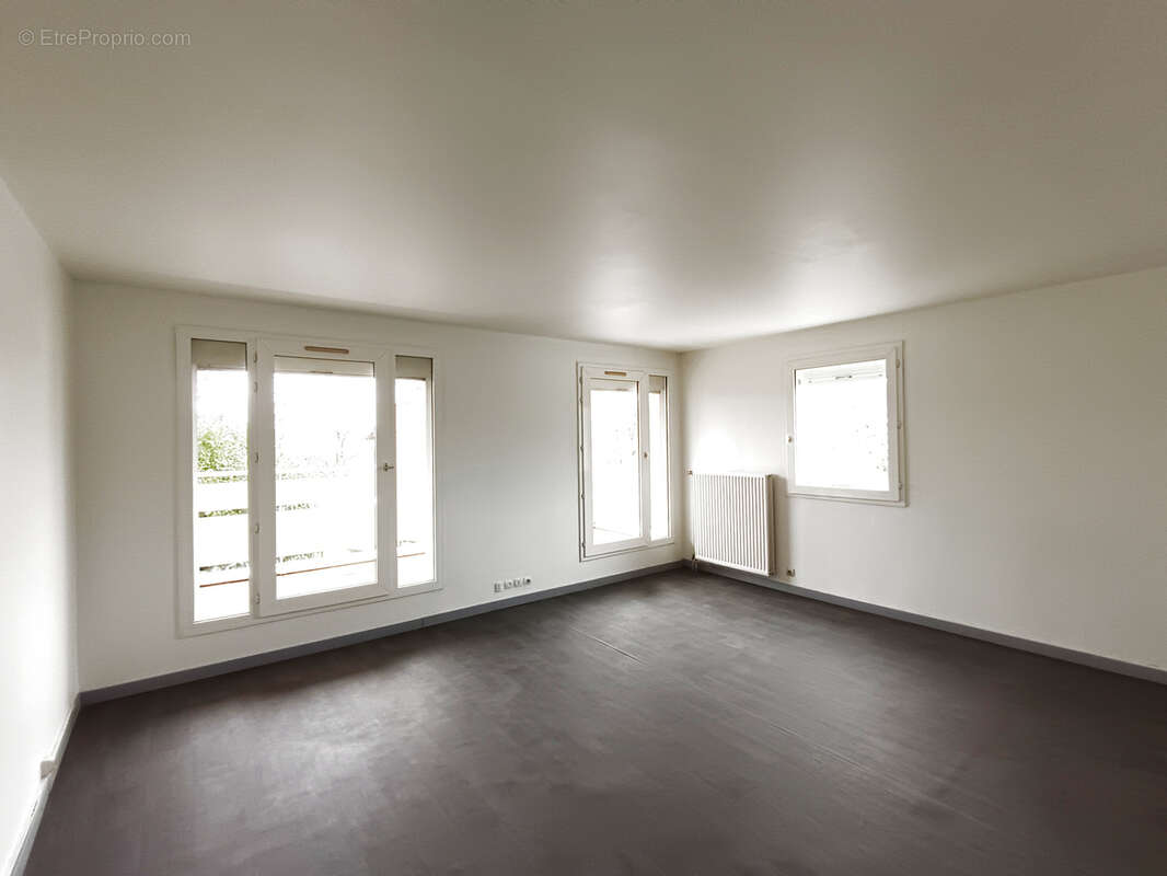 Appartement 4 pcs 93m2 lumineux avec grand balcon - photo 5
