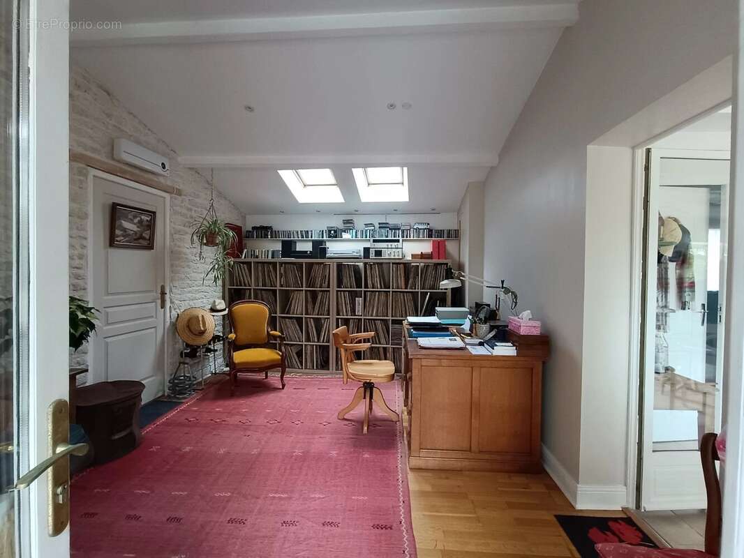 Maison à BLANZAC-LES-MATHA