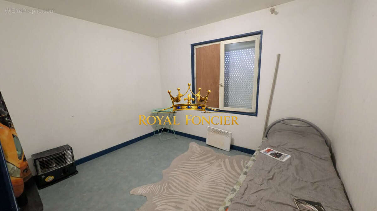 Maison : Chambre  - Appartement à DANGE-SAINT-ROMAIN