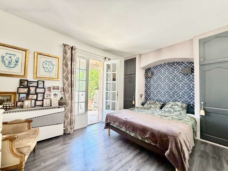 PEYMEINADE – Villa 189 m² avec appartement indépendant, piscine et jardin** - photo 10