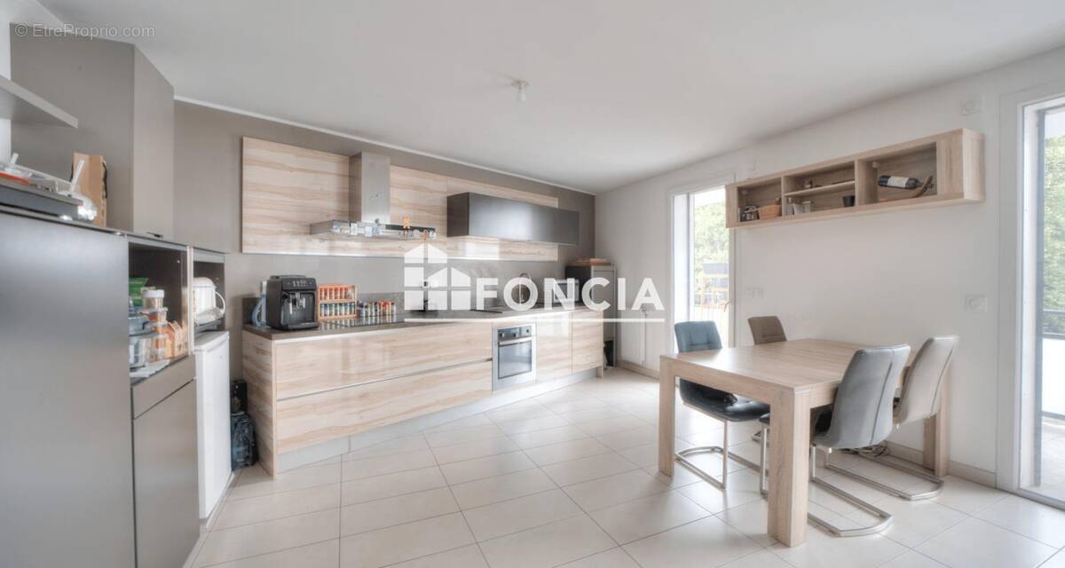Appartement à SAINT-GENIS-POUILLY