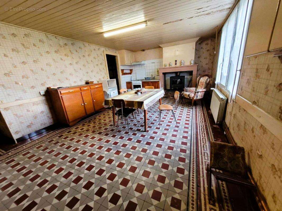 Maison à SAINT-CIERS-SUR-GIRONDE