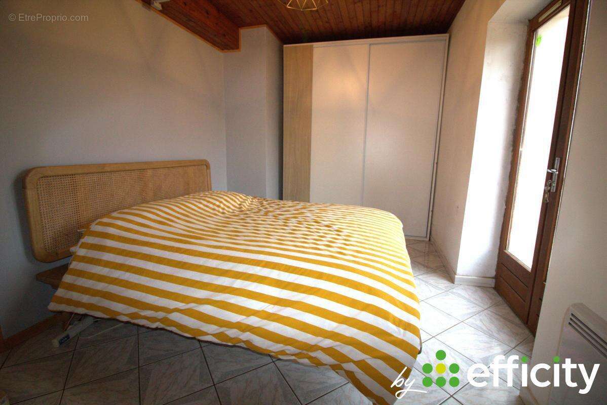 Maison à SOURCIEUX-LES-MINES