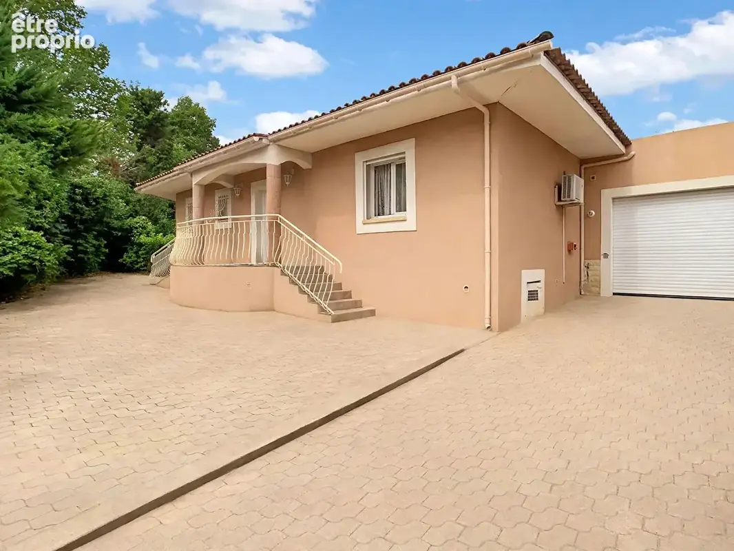 Maison familiale de plain-pied 135 m² à ISTRES - Terrain 800 m² - 4 chambres - Garage 36 m² - photo 6