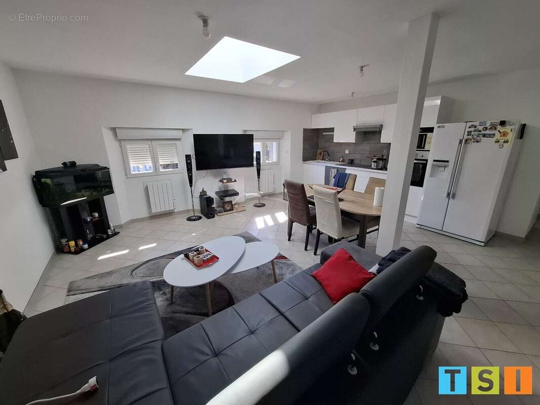 Appartement à VALENTINE