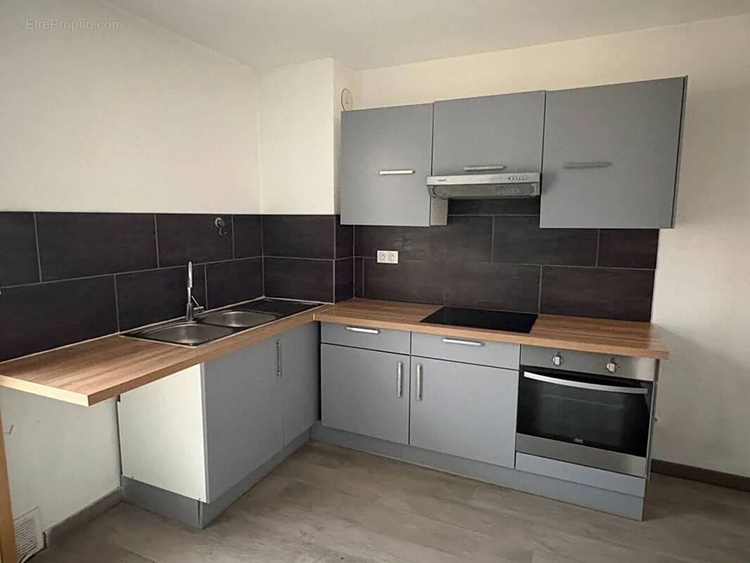 Appartement à BOURG-DE-PEAGE