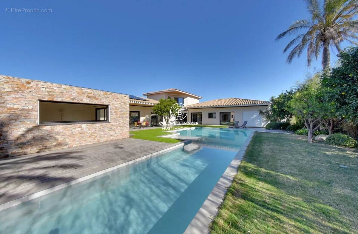 Maison à SAINT-CYPRIEN