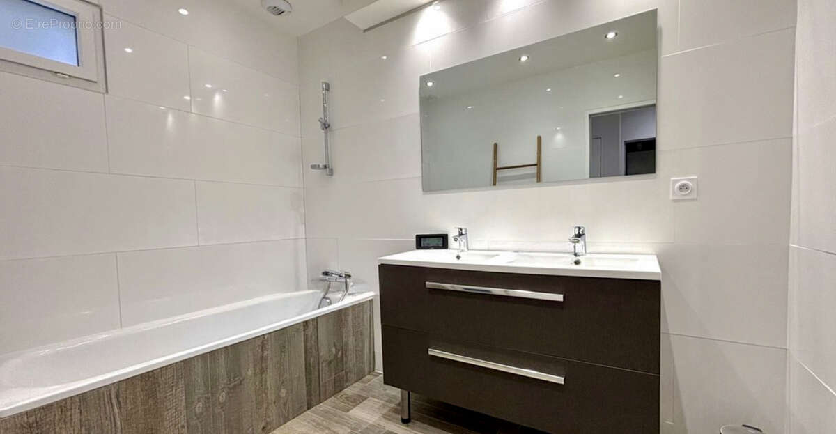 Maison à FRANCHEVILLE