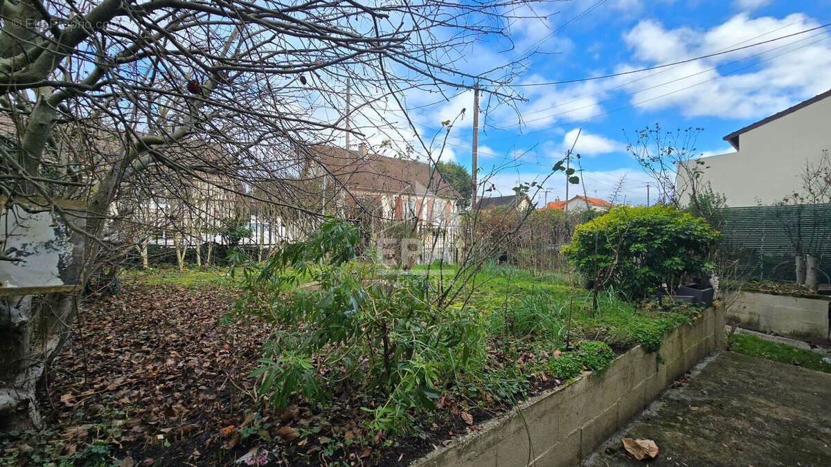 Maison à VIRY-CHATILLON