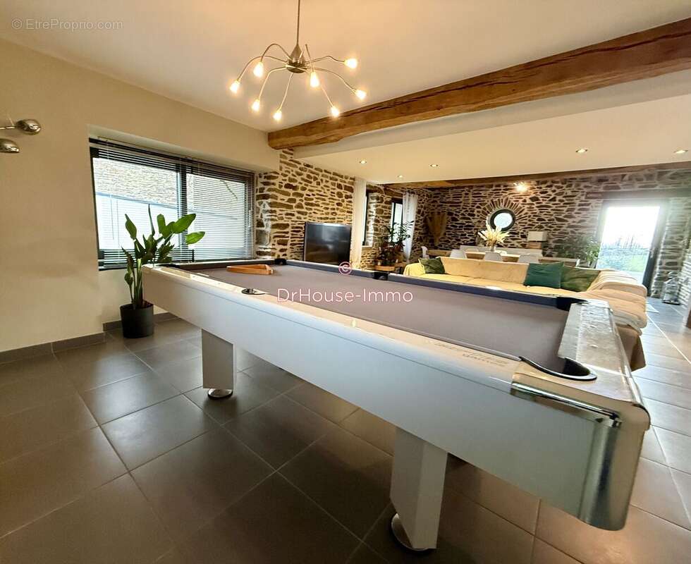 Maison à SAINT-HILAIRE-PEYROUX