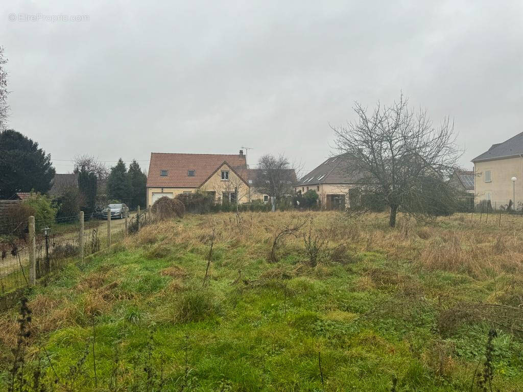 Terrain à GARANCIERES