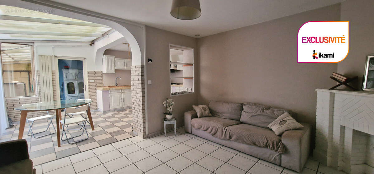 Maison à WAZIERS