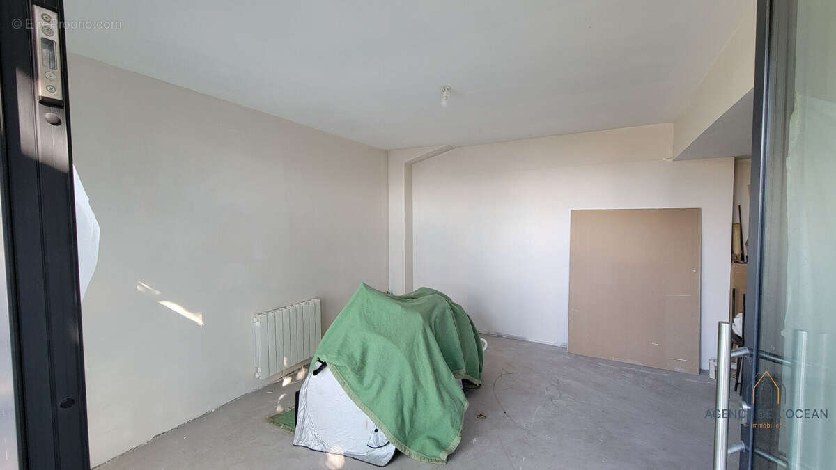 Commerce à PLOUHARNEL