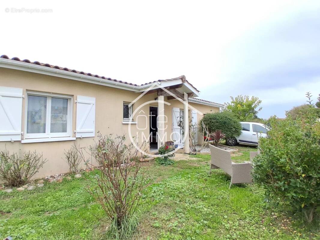 Maison à FLAUJAGUES