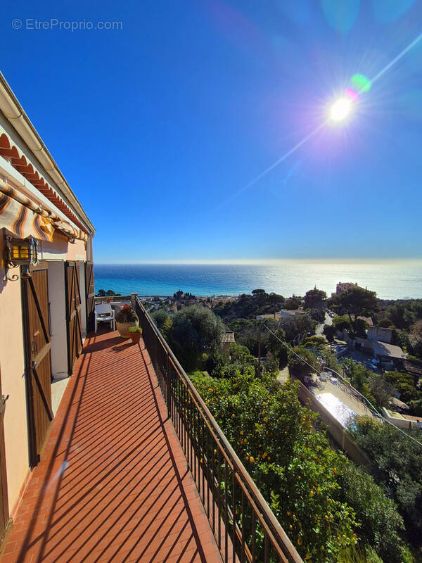 Appartement à MENTON