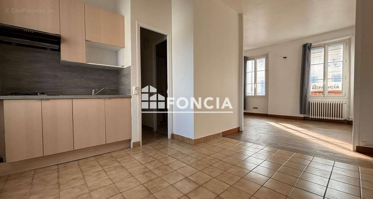 Coeur de ville de SAVIGNY-SUR-ORGE studio de 29.55 M2 - photo 3