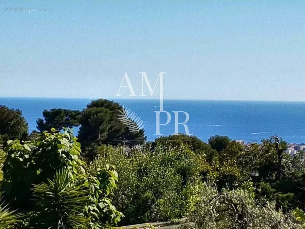Sur les hauteurs de Cannes cette villa vue mer de 265m2 - photo 4