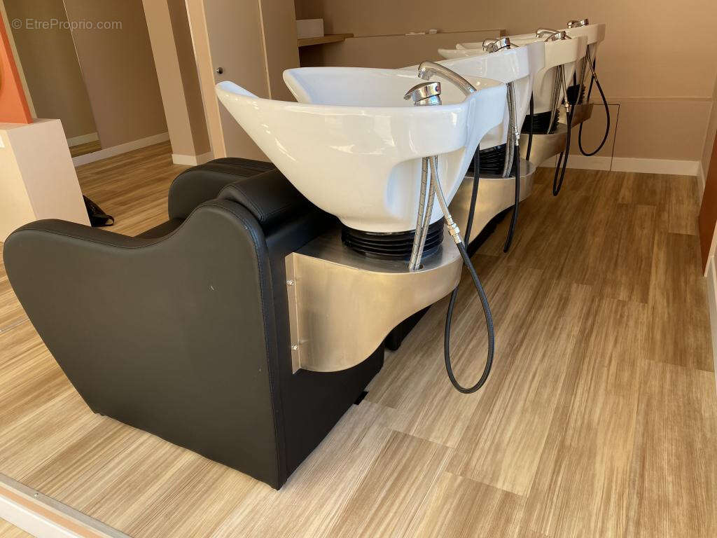 A louer salon de coiffure de 90m2   mouans sartoux   alpes maritimes - photo 17