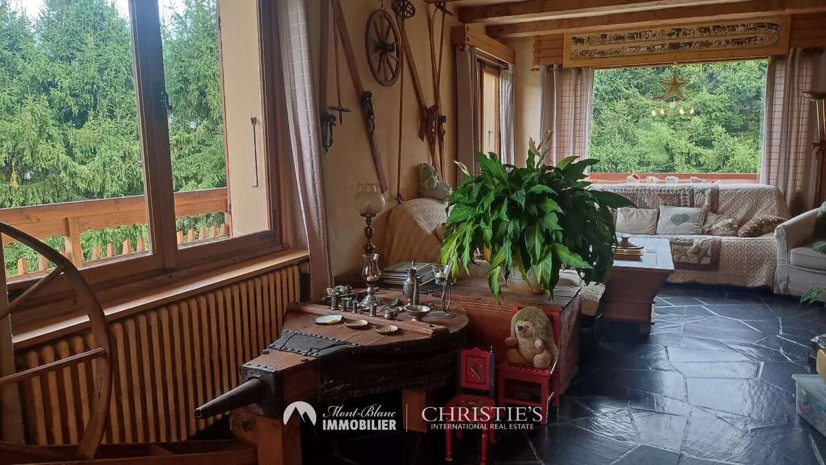 Maison à NOTRE-DAME-DE-BELLECOMBE