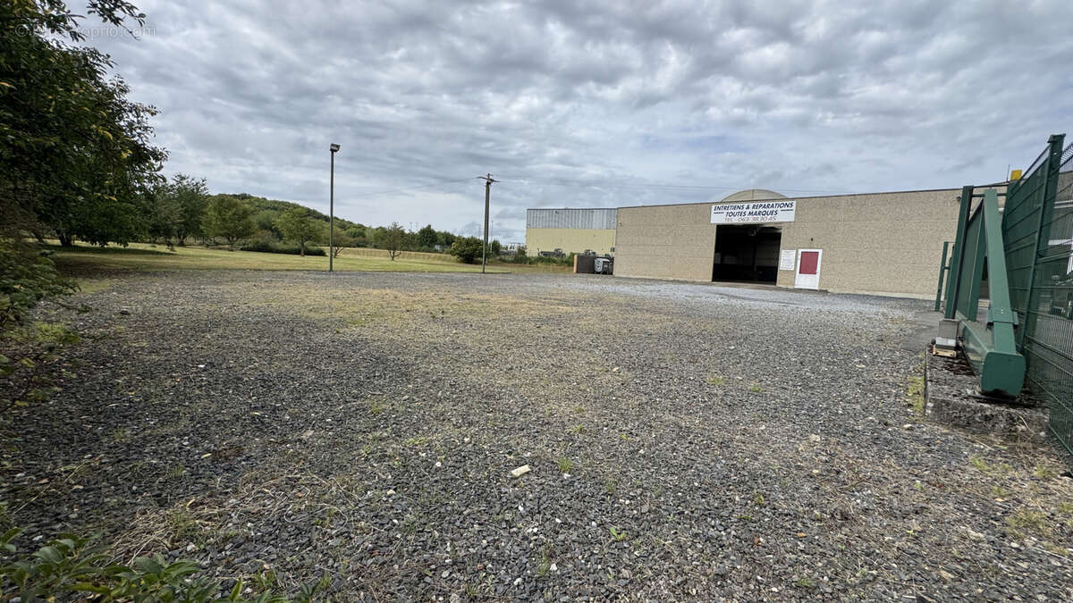 Commerce à SUNDHOUSE