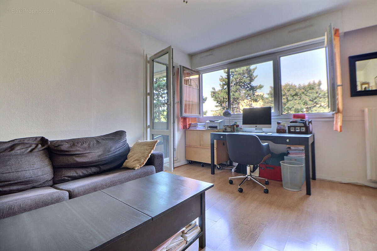 Appartement à LE PLESSIS-BOUCHARD