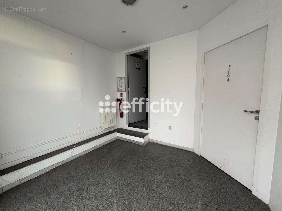 Commerce à MONTREUIL