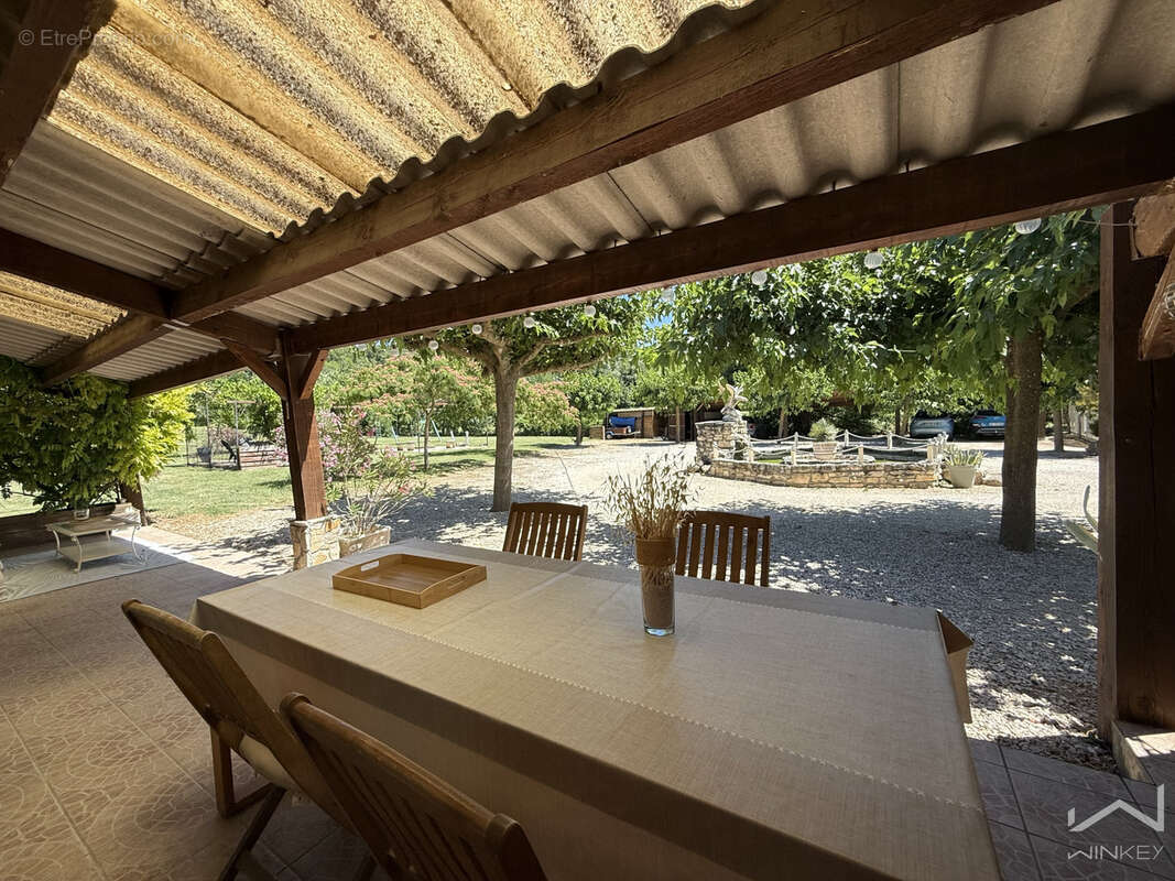 Maison à LA GARDE-ADHEMAR