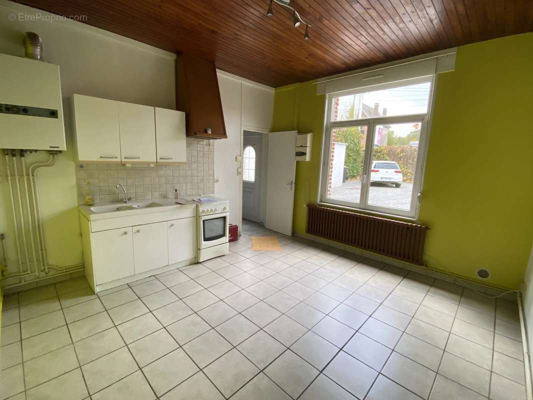 Appartement à AVESNES-SUR-HELPE