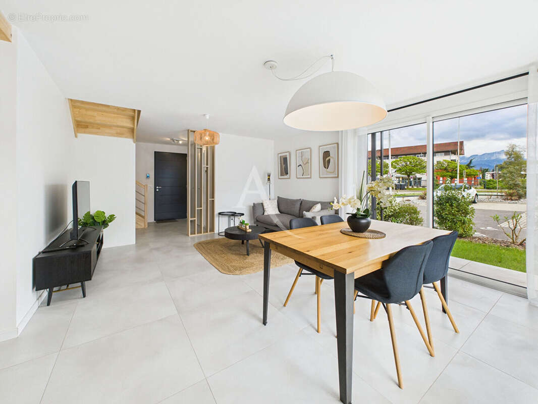 Maison à HAUTEVILLE-SUR-FIER