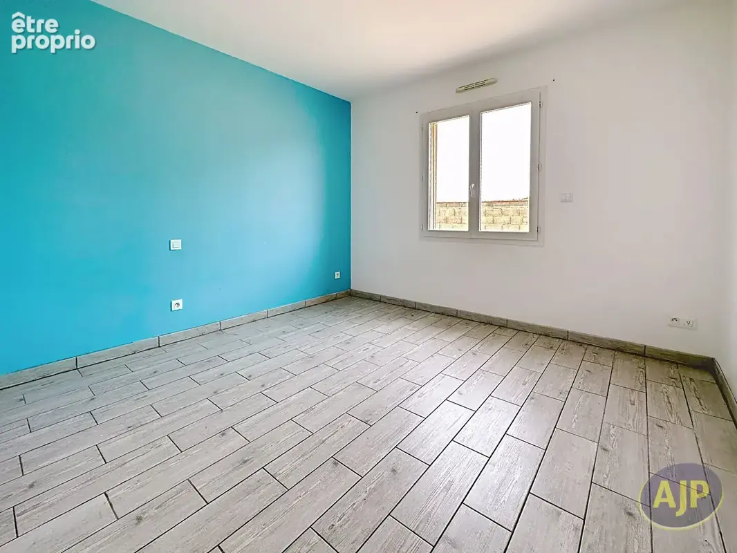 Maison récente de Plain-pied à JARNAC-CHAMPAGNE - photo 11