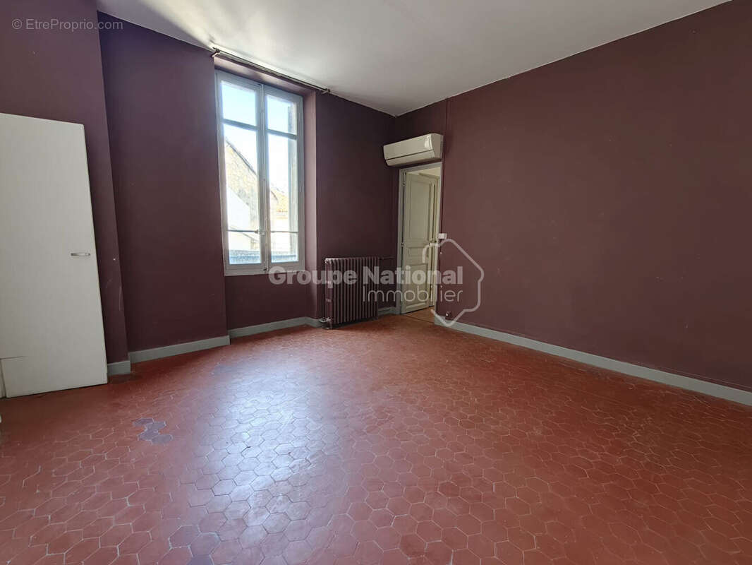 Hyper centre Arles - T2 56 m² avec terrasse - photo 3