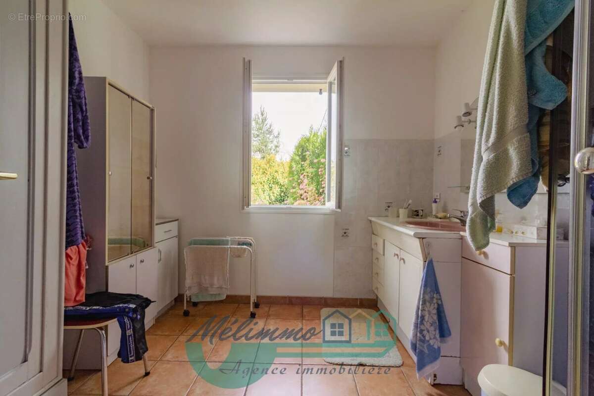 Maison 106 m² à Toucy  - photo 6