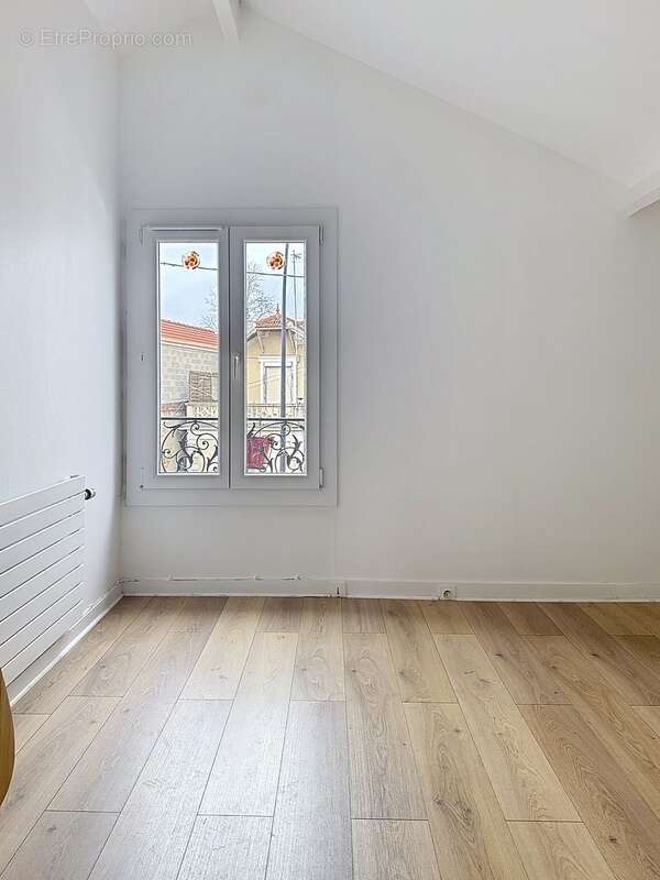 Maison à LE PERREUX-SUR-MARNE