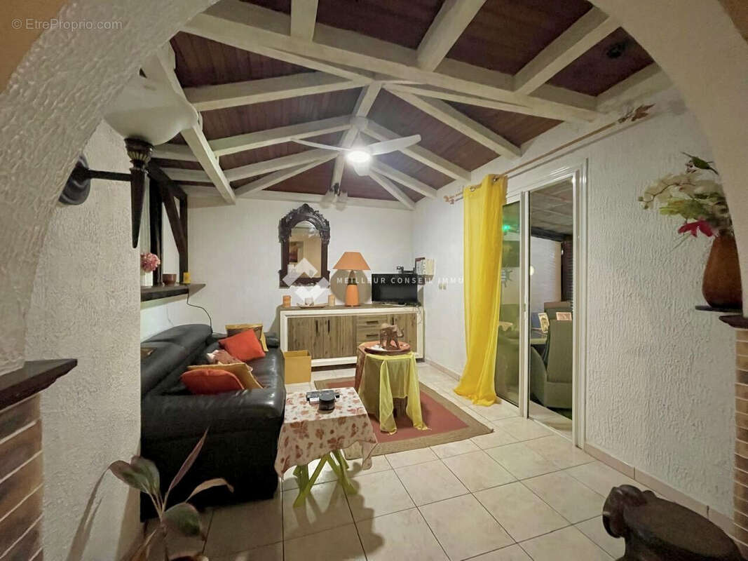 Maison 90 m² à Saint-Joseph  - photo 9