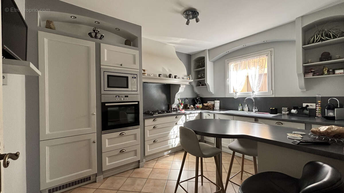 Maison à MORIERES-LES-AVIGNON
