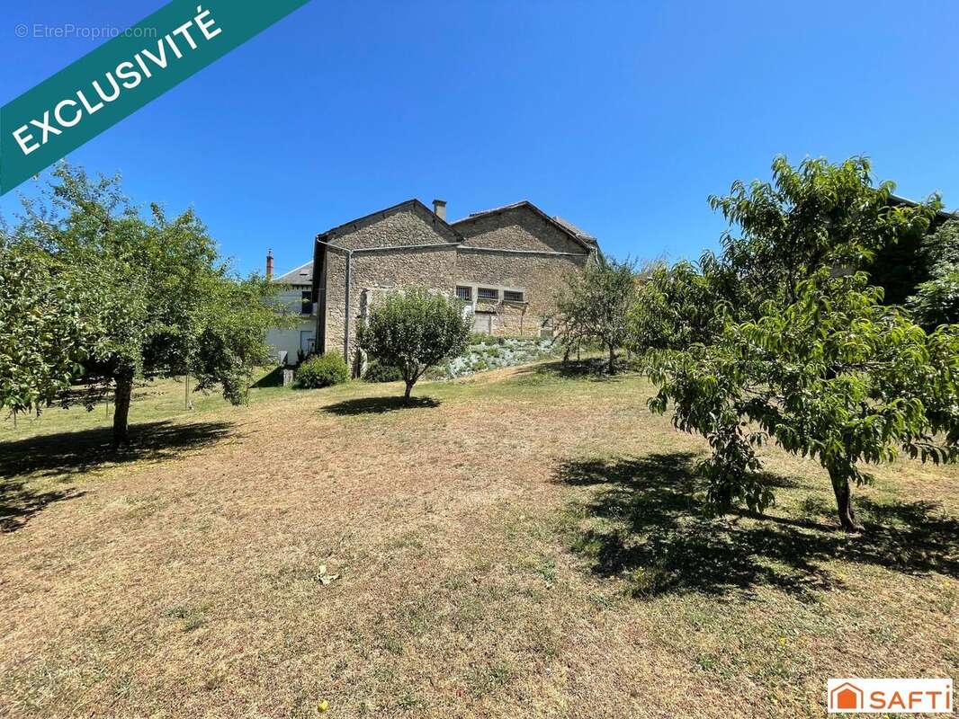 Commerce 530 m² à Montbazens  - photo 8