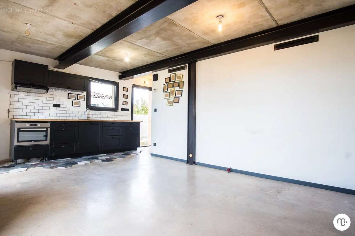 Appartement à POURRIERES