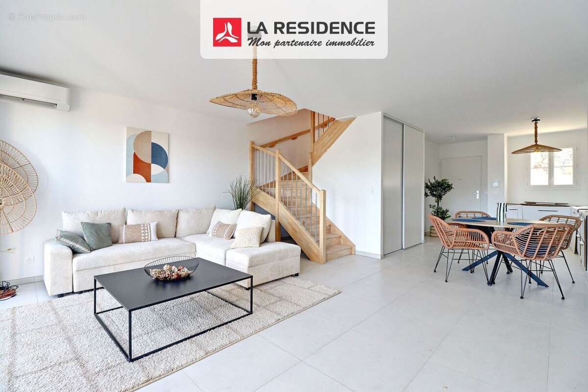 Maison à LA GARDE-FREINET