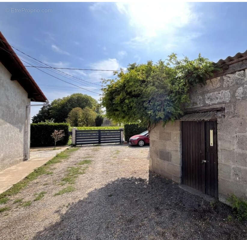 Maison à SAINT-EMILION
