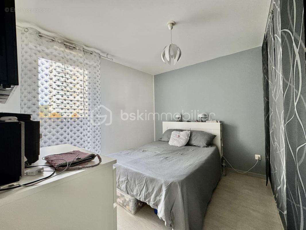 Appartement à CLICHY-SOUS-BOIS