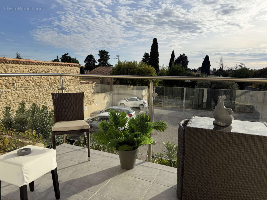 Appartement à SAINTE-CECILE-LES-VIGNES