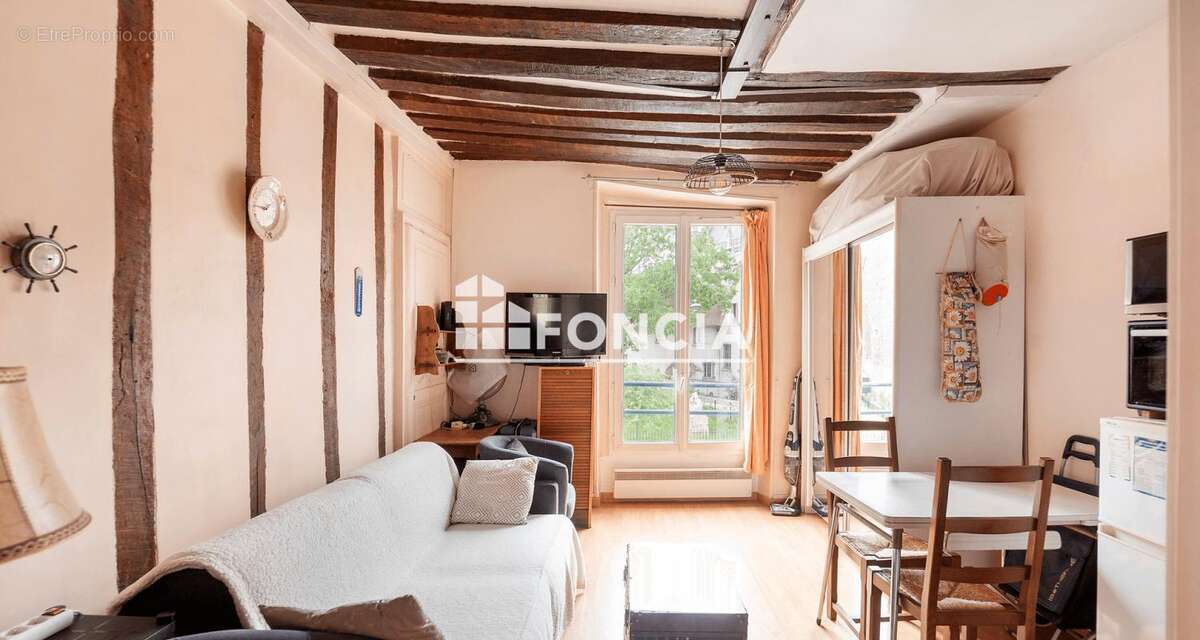 Appartement à PARIS-10E