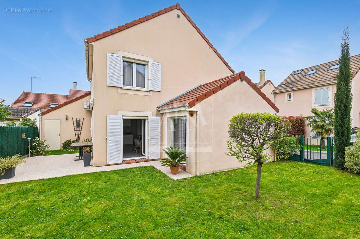 Maison à NANTERRE