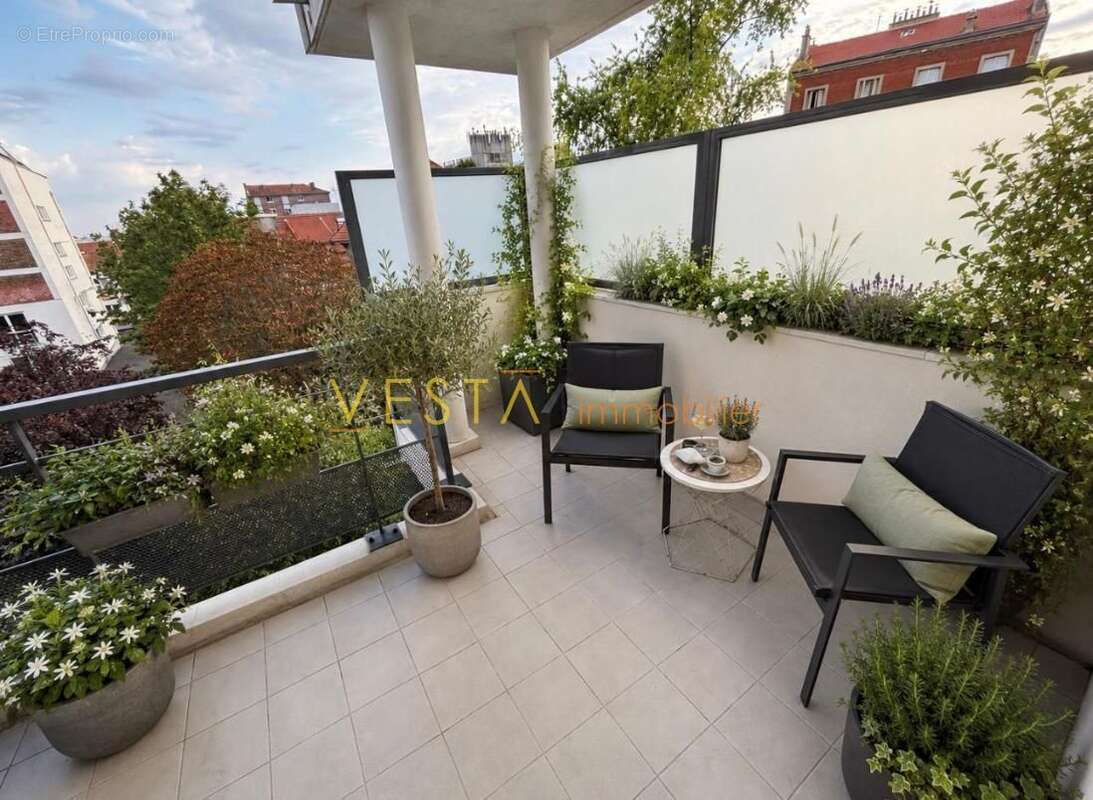 Appartement 123 m² à Montreuil  - photo 2