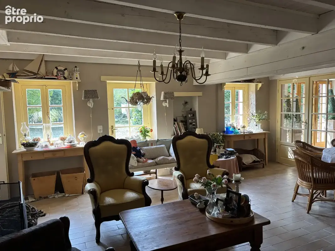 Saint-Denis-de-Jouhet   Charmante maison avec 1934 m2 de terrain, située au calme dans un cadre verdoyant - photo 12