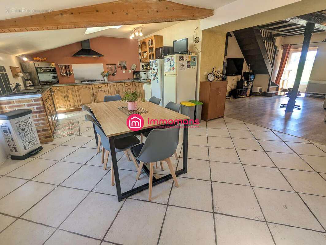 Maison à YVRE-LE-POLIN