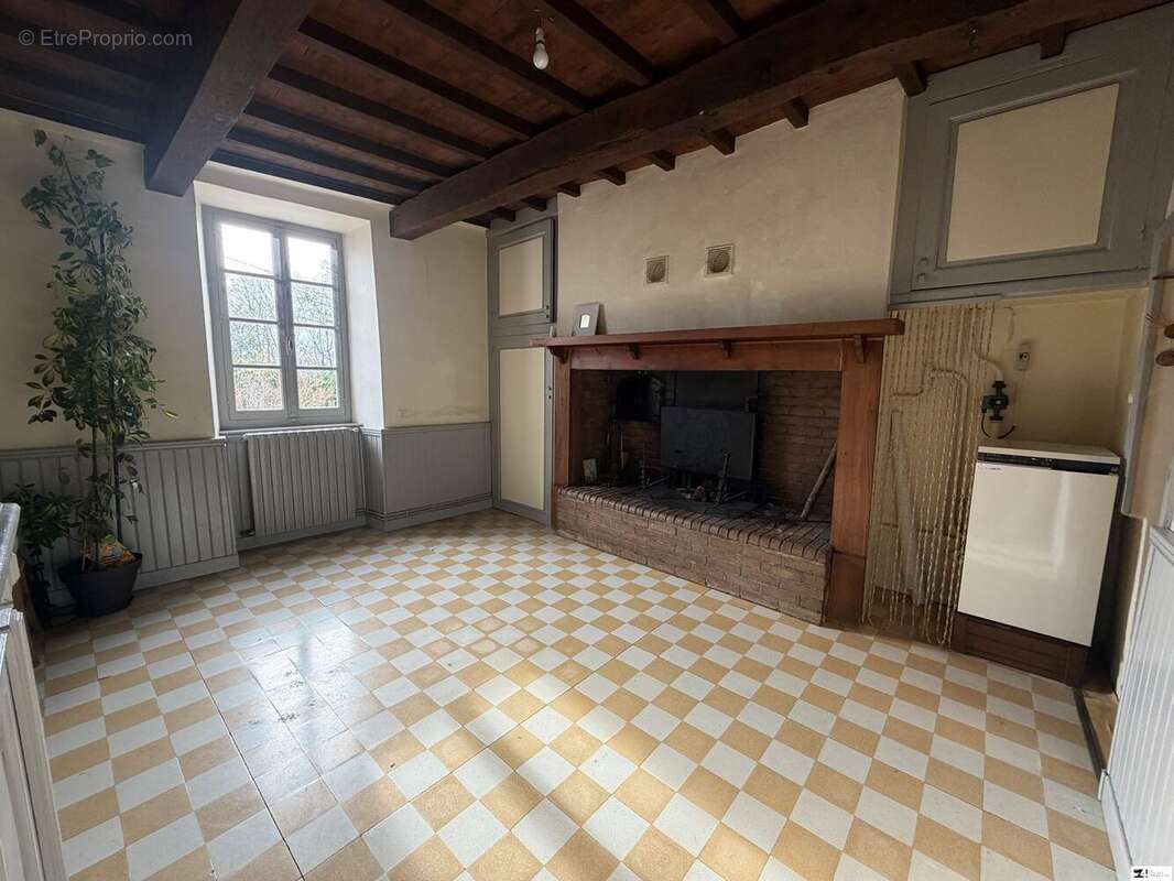 Maison à LUSSAN-ADEILHAC