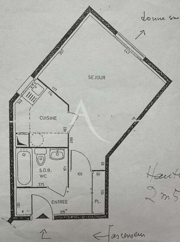 Appartement à LE KREMLIN-BICETRE