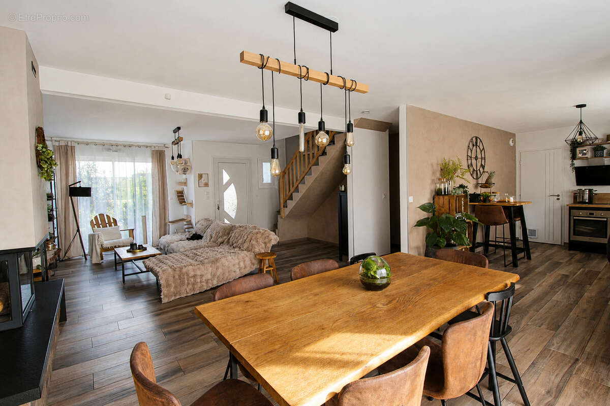 Maison à BERCHERES-SAINT-GERMAIN